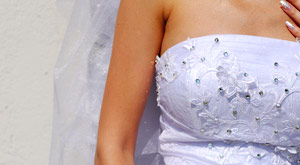 Pittsburgh, Robinson area wedding gown alterations